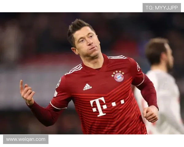 121场，莱万超越卡洛斯、佩佩，独占欧冠历史出场榜第20位